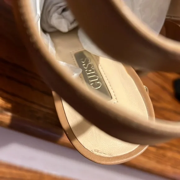 GUESS Women’s open toe heels size 6 - Picture 4 of 5